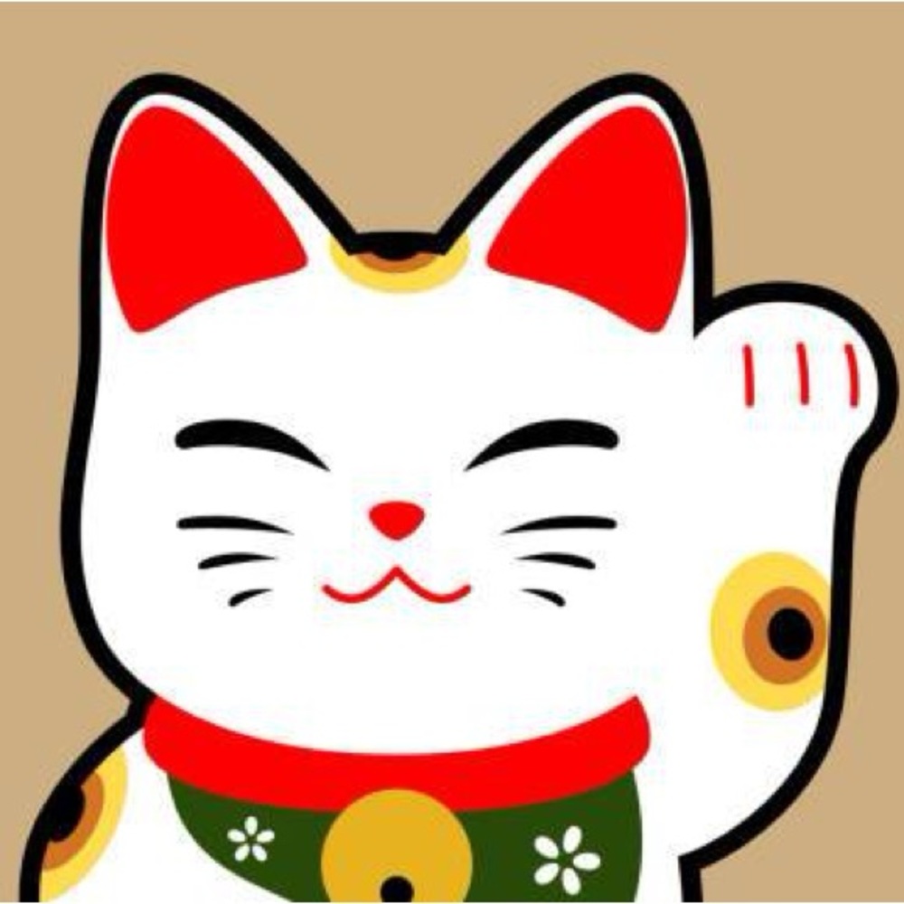 Meet your Posher, The Lucky Kitty.